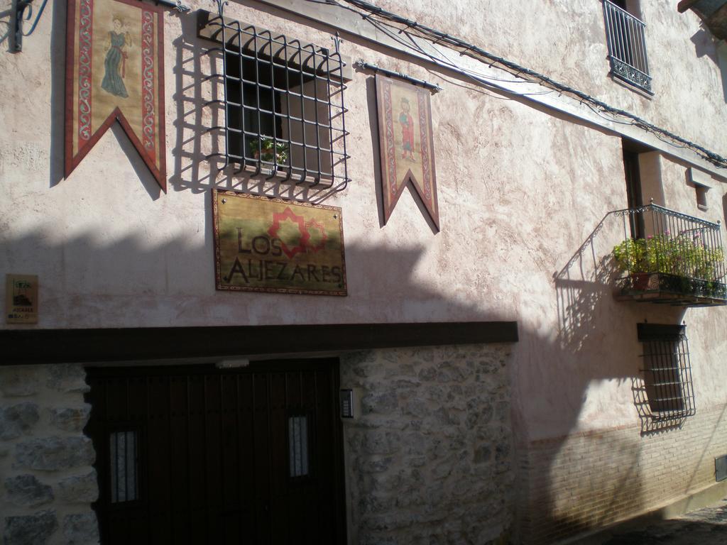 Apartamentos Los Aljezares Gea De Albarracin Bagian luar foto